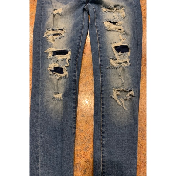 American Eagle Distressed  Jeans  Size 2R (W26\L28 - Picture 6 of 8